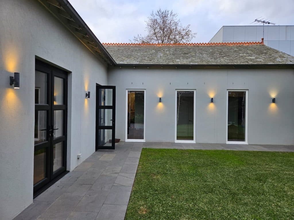 outdoor lighting installation featured image by approved electrix