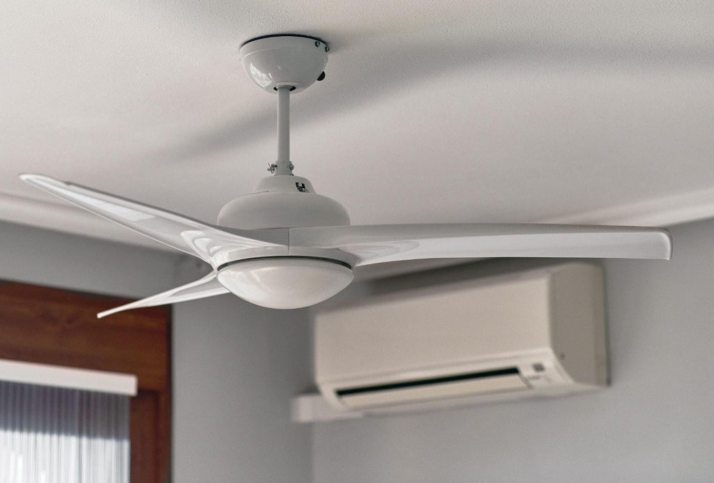 Ceiling Fan vs. Air Conditioner